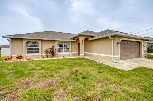 2205 23rd Ter, Cape Coral, FL 33909-4619