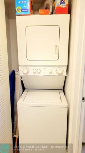 571 141st Ave, Hollywood FL  33027-1507 exterior