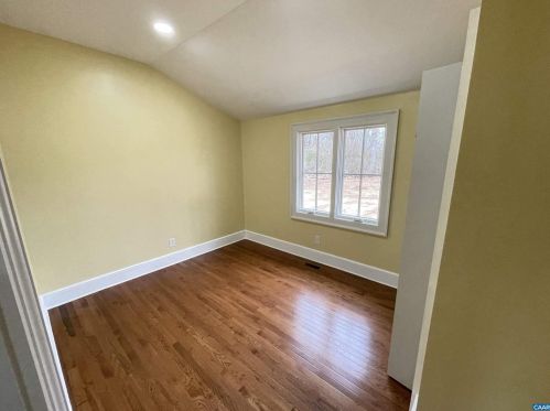 8577 Louisa Rd, Gordonsville VA  22942-6446 exterior