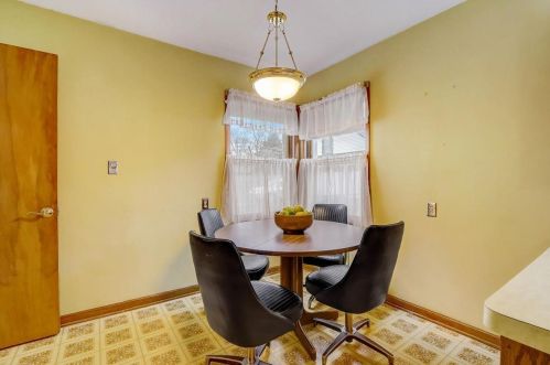 4003 52, Milwaukee WI 53220-2608 exterior