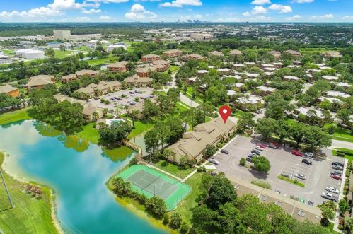 4408 Middlebrook Rd, Orlando FL  32811-3092 exterior