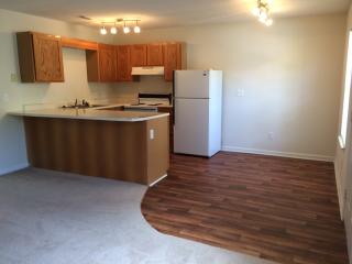 403 Friendway Rd, Greensboro NC  27410-4987 exterior