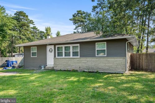 6 Autauga Trl, Browns Mills, NJ 08015-6525