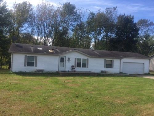 44 Sunset Dr, Dale, IN 47523-9045