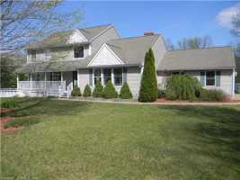991 Old Turnpike Rd, Plantsville, CT 06479-1747