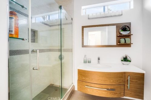 11814 Hesby St, North Hollywood CA  91607-3218 exterior