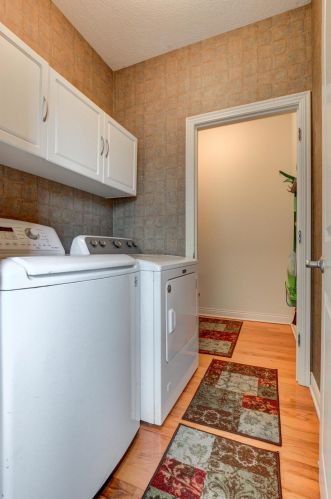 4704 Trumhall Dr, Darbydale OH  43123-8127 exterior