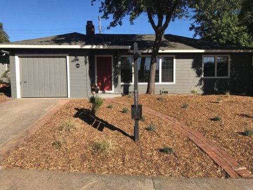 446 Mendocino Dr, Ukiah, CA 95482-5321