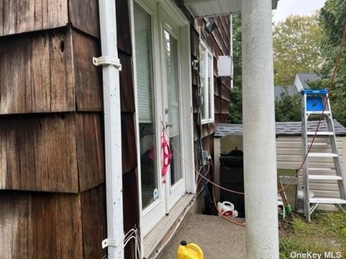 232 Pulaski Rd, Huntington Station NY  11746-1534 exterior