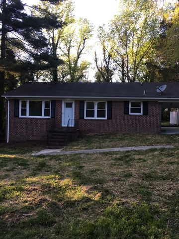 66 Snead Ln, Halifax, VA 24558-3232