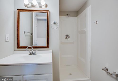 10600 Woodland Dr, Fredericksburg VA  22407-7759 exterior