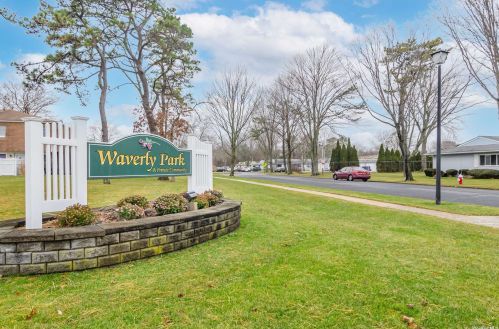 12 Storm Dr, Holtsville, NY 11742-1905
