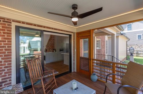 701 Hanover St, Fredericksburg VA  22401-5714 exterior
