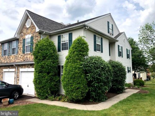 572 Harrington Ct, Harleysville, PA 19438-3701