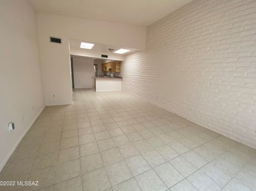 809 Camino Seco, Tucson AZ  85710-2629 exterior