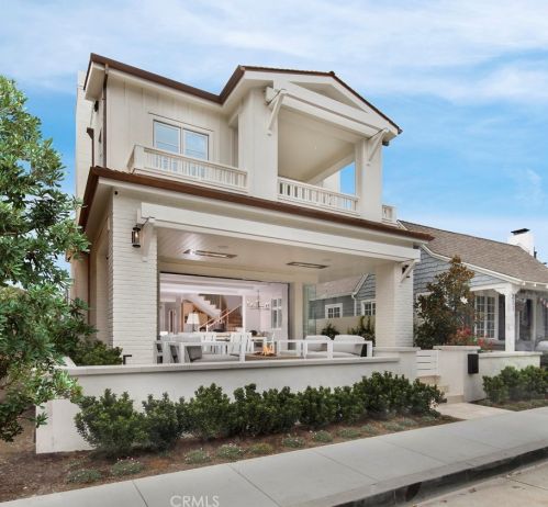 209 Crystal Ave, Newport Beach CA  92662-1313 exterior