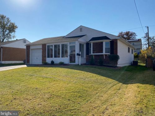 17 Farragut Ln, New Castle, DE 19720-2918