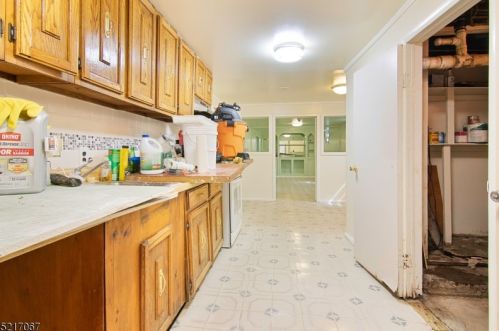 1601 Union Tpke, North Bergen NJ  07047-2546 exterior