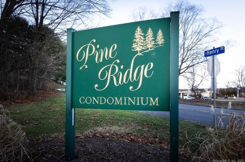 111 Sheraton Ln, Norwich, CT 06360-6457