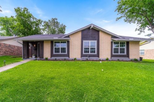 2116 Rockwood Dr, Carrollton, TX 75007-5722