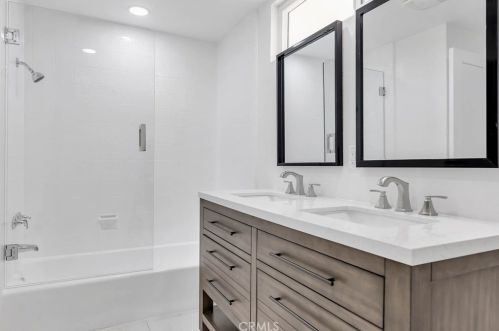 3243 Kirkham Dr, Glendale CA  91206-1131 exterior