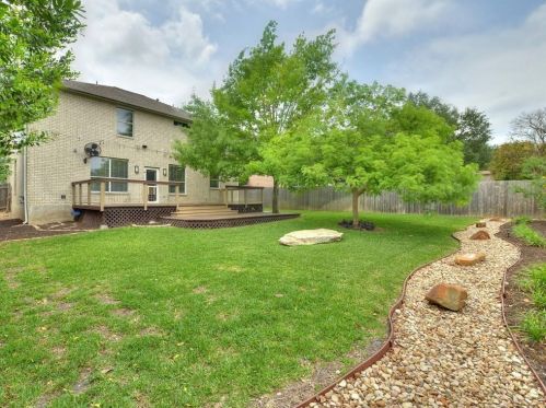 8812 Colberg Dr, Austin TX  78749-4179 exterior