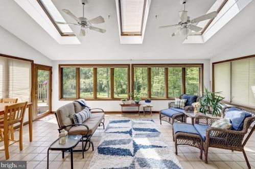 813 Marlboro Spring Rd, Kennett Sq PA  19348-1313 exterior