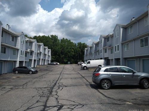 182 Stonefield Dr, Waterbury CT  06705-3342 exterior