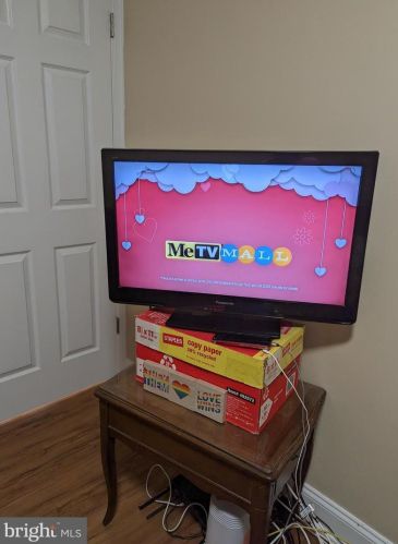 811 Shaw Ave, Lansdale PA  19446-2335 exterior