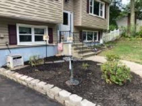 15 Maplewood Dr, East Lyme, CT 06333-1522