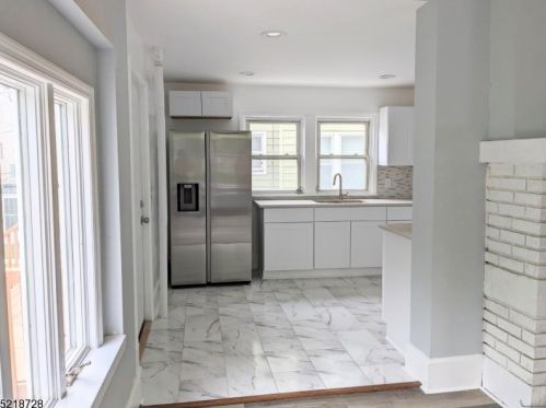 33 Wilcox Ave, East Orange NJ  07018-3320 exterior