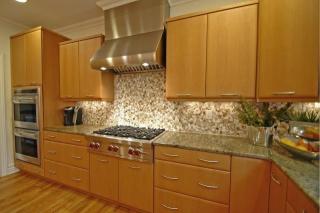 12 Canterbury Ln, Summit NJ  07901-3001 exterior