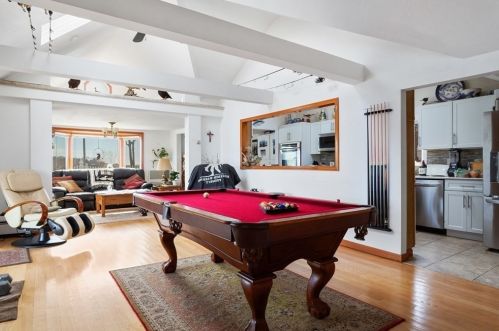 331 Un St, Yarmouth MA 02664-4564 exterior