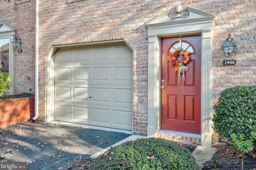 1466 Timber Brook Dr, Navy Sup Dpt, PA 17050-9163