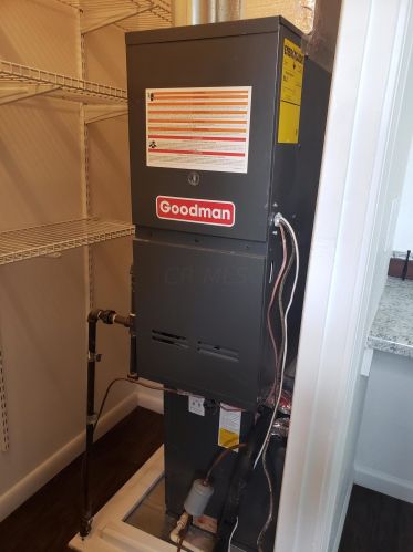 1105 Leesburg Ave, Washington Ch OH  43160-1257 exterior