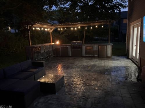 275 Grant St, Berkeley Heights NJ  07922-1142 exterior