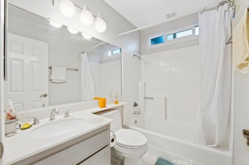 1090 Heaton Moor Dr, Walnut CA  91789-4329 exterior