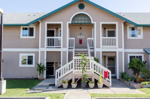 51 Kopi Ln, Wailuku, HI 96793-2066