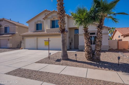 7164 Deserama Dr, Tucson, AZ 85743-1205
