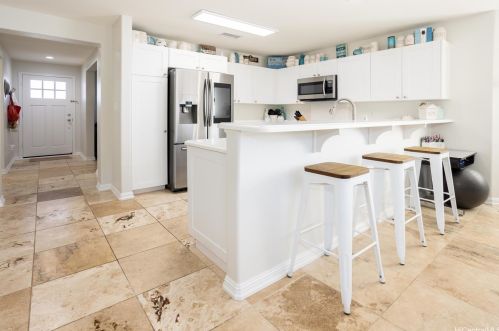 91-2190 Kaiwawalo St, Ewa Beach, HI 96706-0064