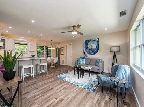 705 91st Ave, Naples, FL 34108-2424