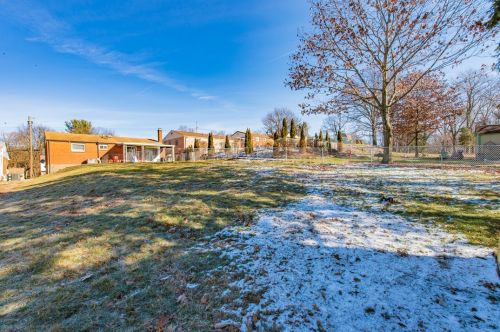 741 Sara Ln, Verona PA  15147-2636 exterior