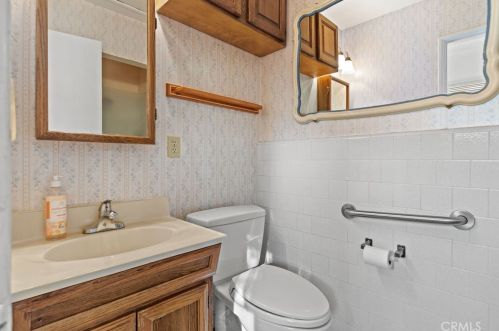 9581 Swallow Ln, Garden Grove CA  92841-2638 exterior