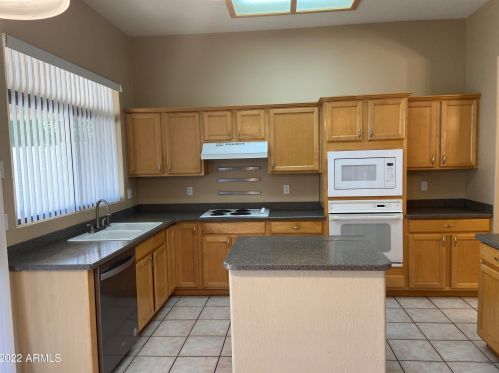 4508 Adobe Dr, Phoenix AZ  85050-6830 exterior
