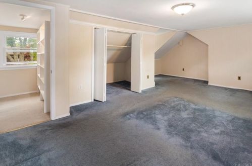 106 Oak Cir, Mahopac NY  10541-4146 exterior