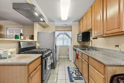 1183 Lakeview Cir, West Pittsburg, CA 94565-4249