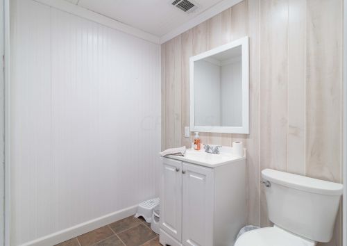 115 High St, Hebron OH  43025-9038 exterior