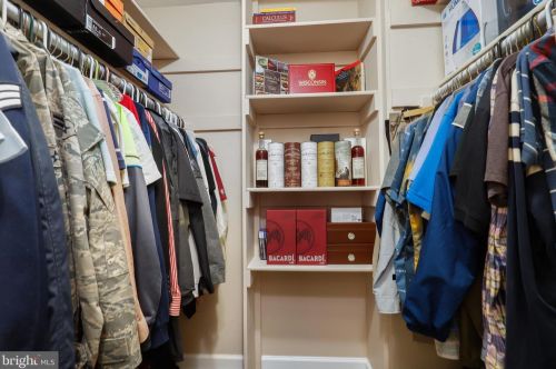 13461 Princedale Dr, Woodbridge VA  22193-3865 exterior