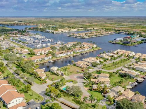 140 Eveningstar Cay, Naples FL  34114-9611 exterior