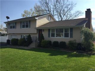 311 Warde Ter, Fairfield, CT 06825-3624